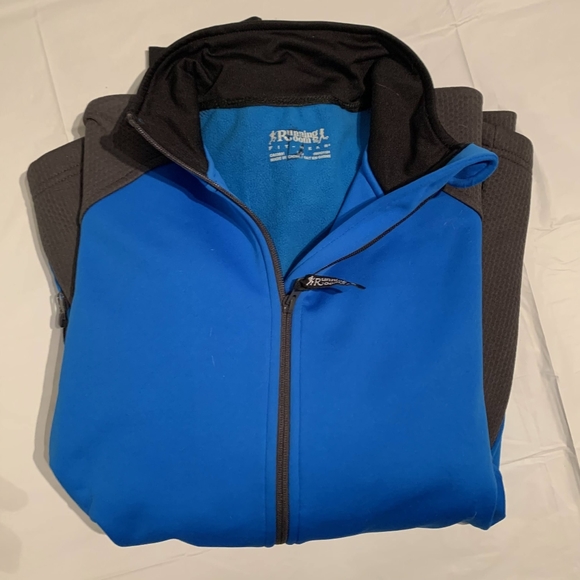 Men's running room large zip up - Picture 2 of 3